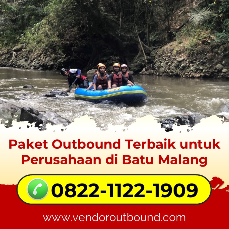 Peralatan Rafting Lengkap di Tepian Sungai